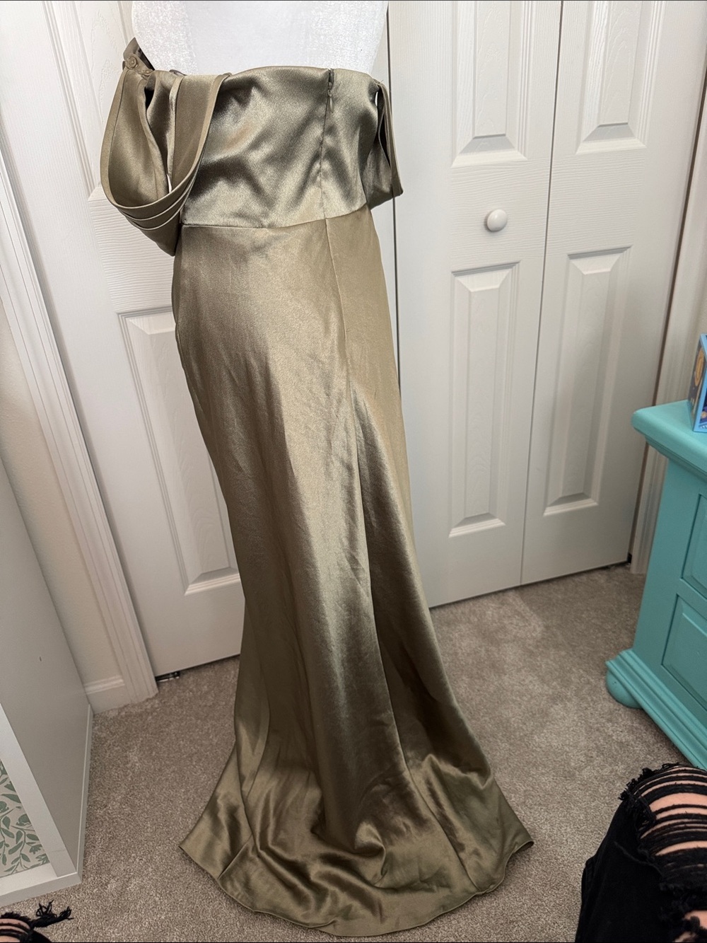 Birdy Grey Mia Dress
Shiny Satin Moss Green - Picture 12 of 12